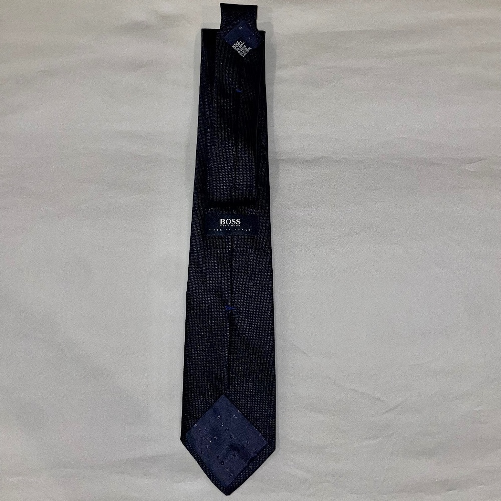 Hugo Boss - Picture 2 of 3